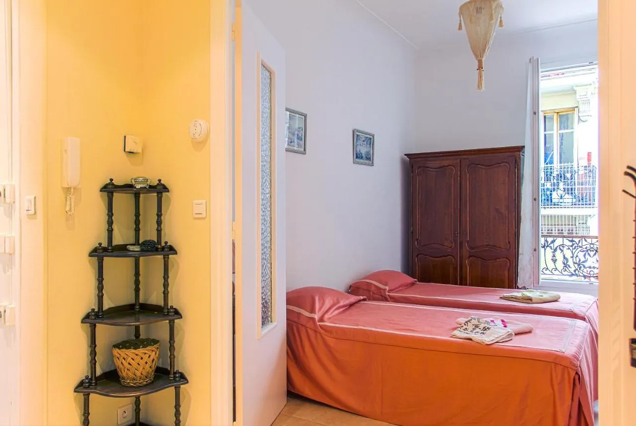 Nice Large 2Br Sunny 20 Meter Terrace Parking Beach Shops 0*,  Γαλλία