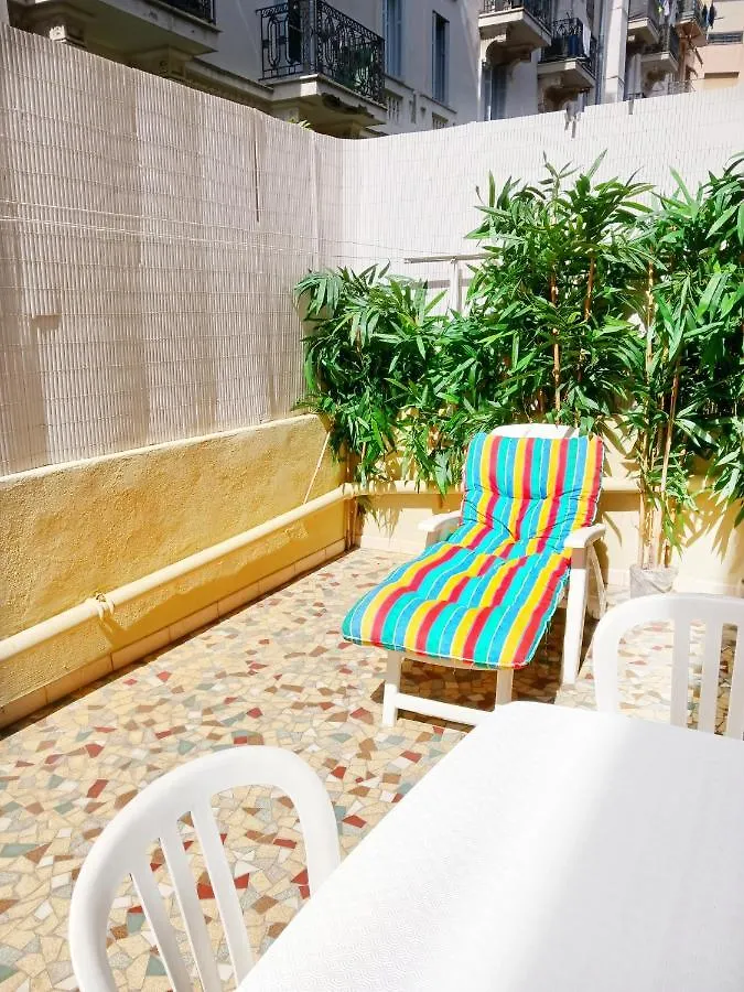 Nice Large 2Br Sunny 20 Meter Terrace Parking Beach Shops