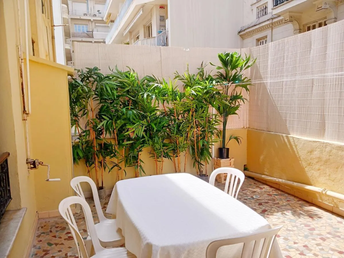 Nice Large 2Br Sunny 20 Meter Terrace Parking Beach Shops Γαλλία